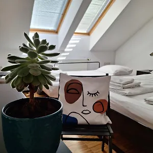 Szálloda Atik, Ljubljana